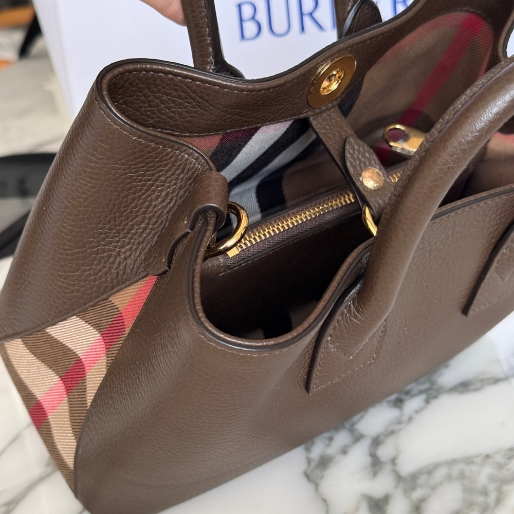 Burberry Small Bermondsey Shoulder Bag Brown Grain Leather Check Bag - Picture 15 of 16